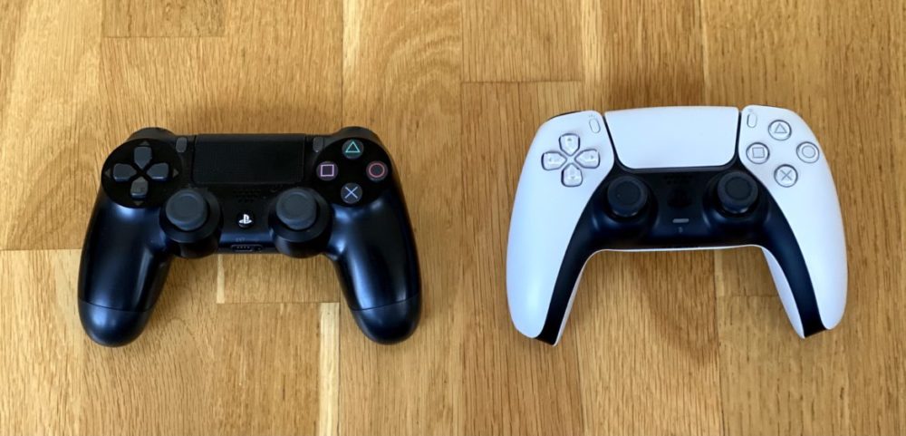 PS4 DualShock vs PS5 DualSense