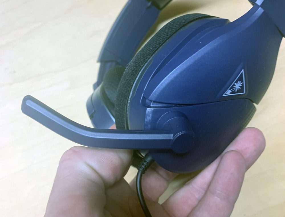 Foto: Senses.se - Turtle Beach - Recon 200 gen 2 - Närbild Mick.