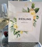 Ett trevligt och lättdrucket, vitt sommarvin. Kräver rätt förutsättningar i fråga om låg temperatur och rätt mat att kombinera smakprofilen med.