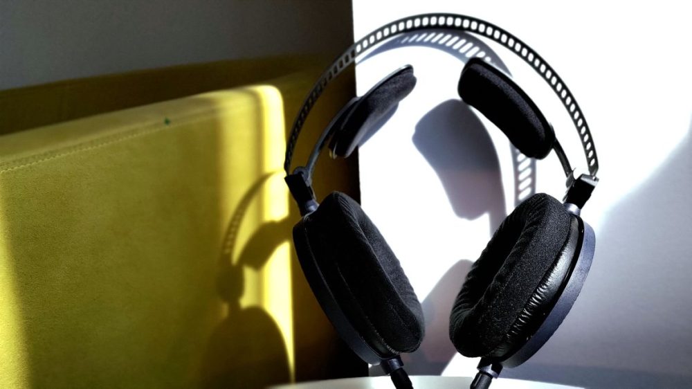 Audio-Technica ATH-R70x helbild stående