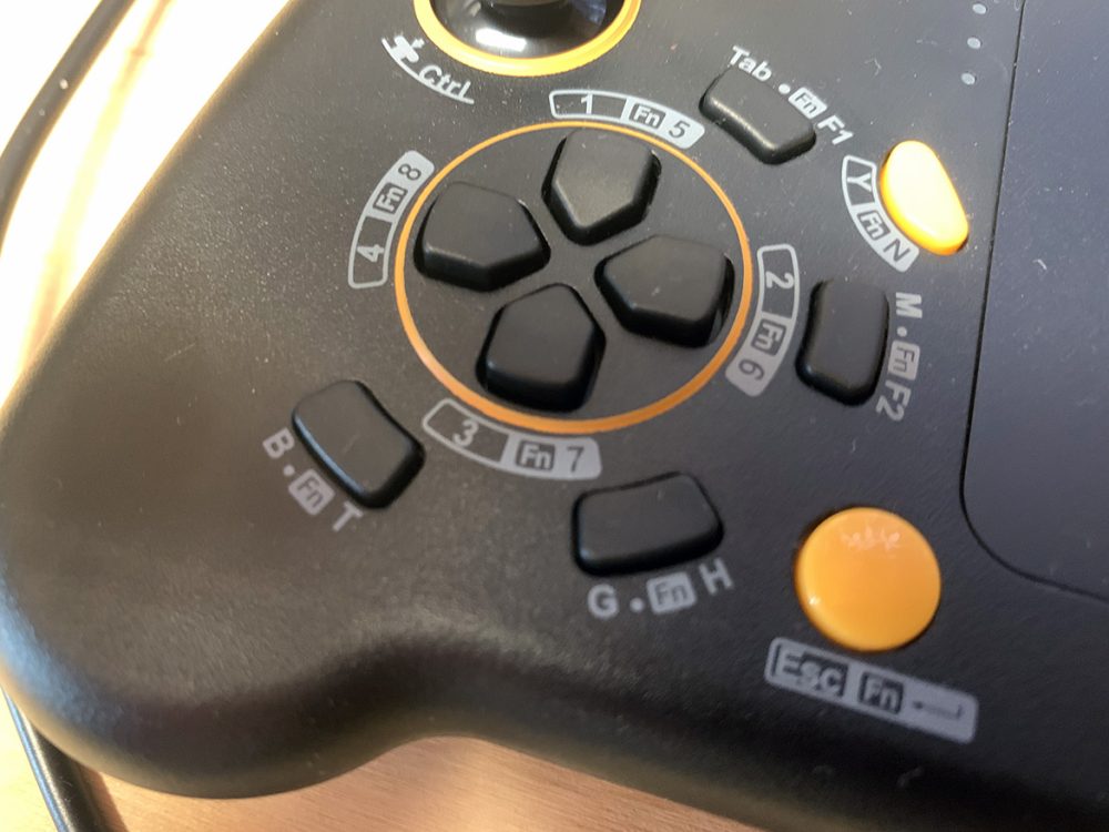 DarkWalker ShotPad - Foto: Senses.se - Supernärbild knappar. 