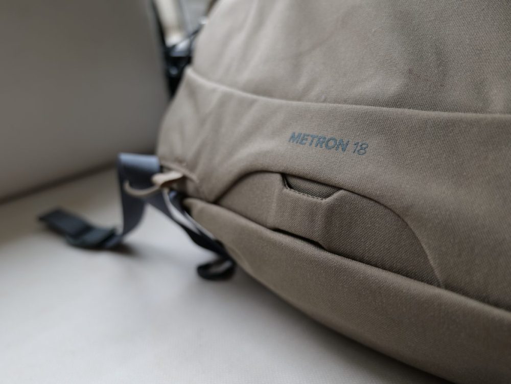 The lamp mount comes in handy as long as it doesn't rain.