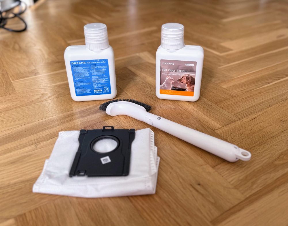 Dreame Aqua 10 Ultra Roller cleaning