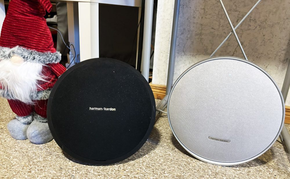 Harmon/Kardon - Onyx Studio 9 - Foto: Senses.se - Jämförelse mellan första och senaste version av Onyx Studio.