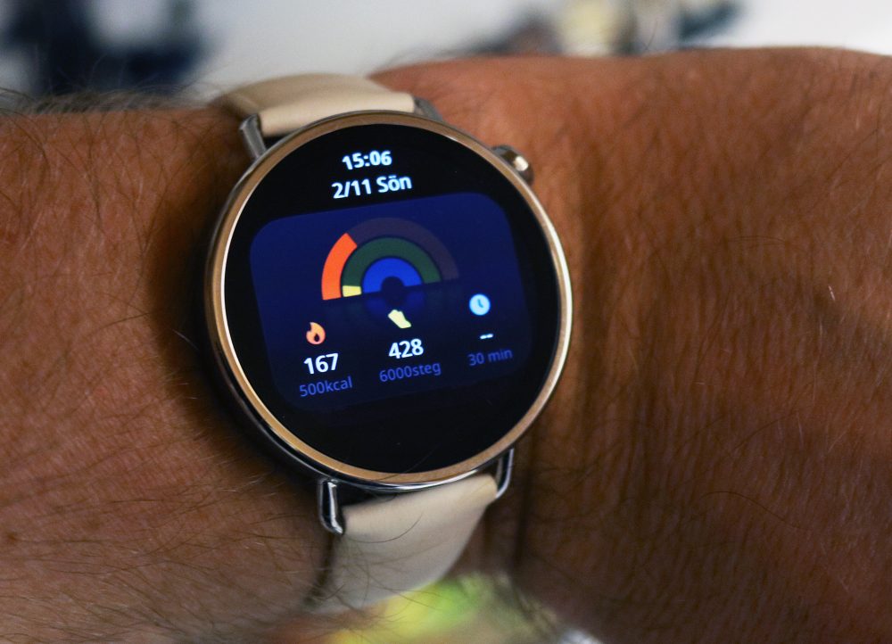 Photo: Senses.se - Xiaomi - Watch S4 (41mm) - Steps, calorie