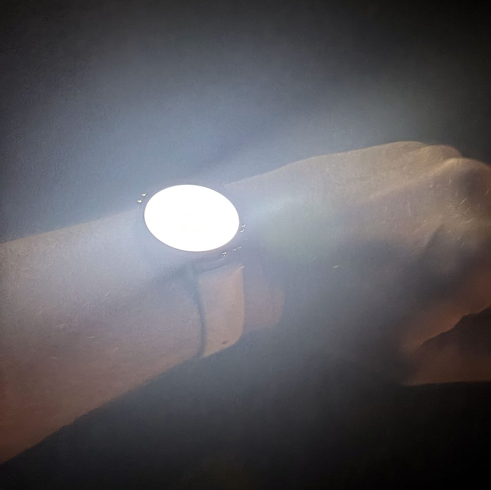 Photo: Senses.se - Xiaomi - Watch S4 (41mm) - Flashlight
