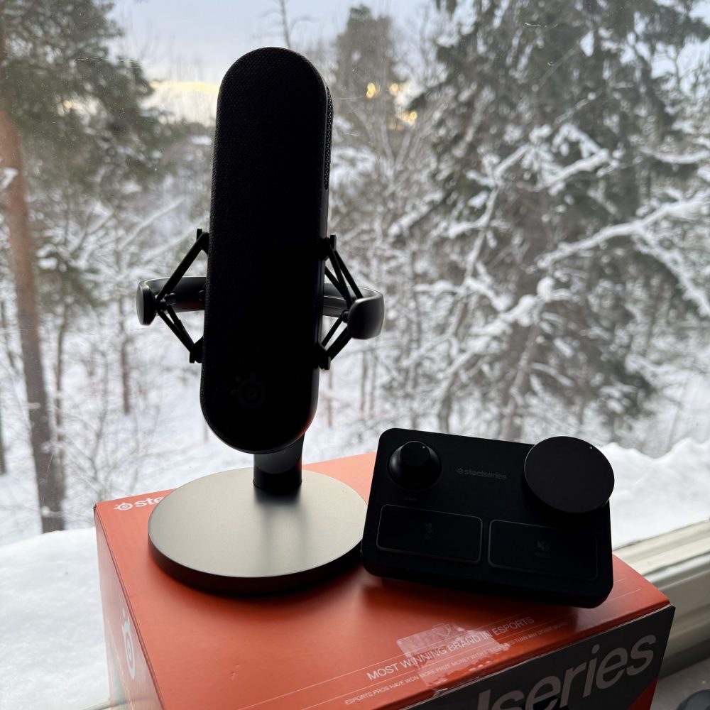 Steelseries-alias-pro-med-stream-mixer