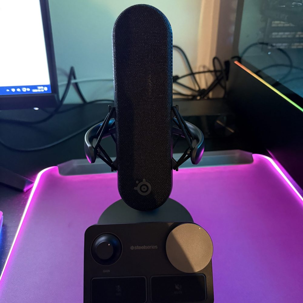 Steel-series-alias-pro-design