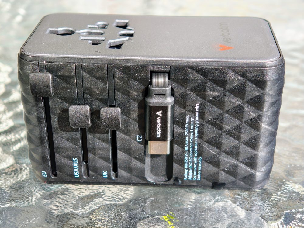 verbatim Charge n Travel Diamond adapter