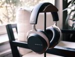 Beyerdynamic Aventho 300 kan tveklöst leverera en fantastisk ljudbild men dessvärre krävs en DAC och sladd för att få ut full potential. Via Bluetooth blir frekvensregistrens styrka ojämna och Aventho 300 blir långt ifrån lika njutbara.