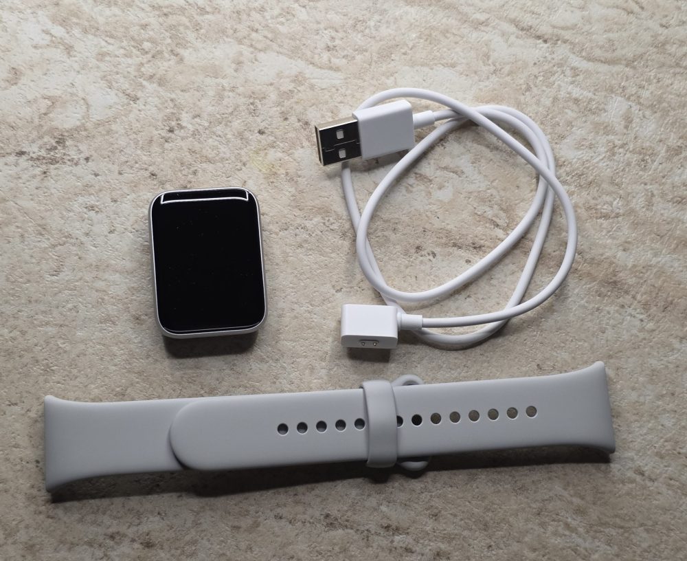 The accessories included with Xiaomi Smart Band Pro 10