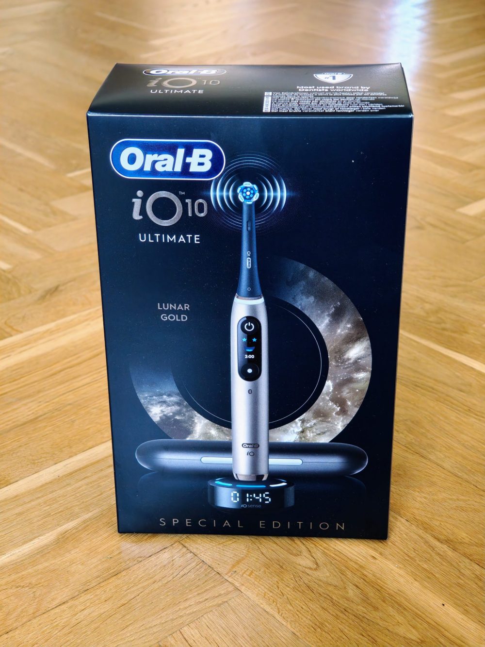 Oral-b io10 gold special edition i förpackning