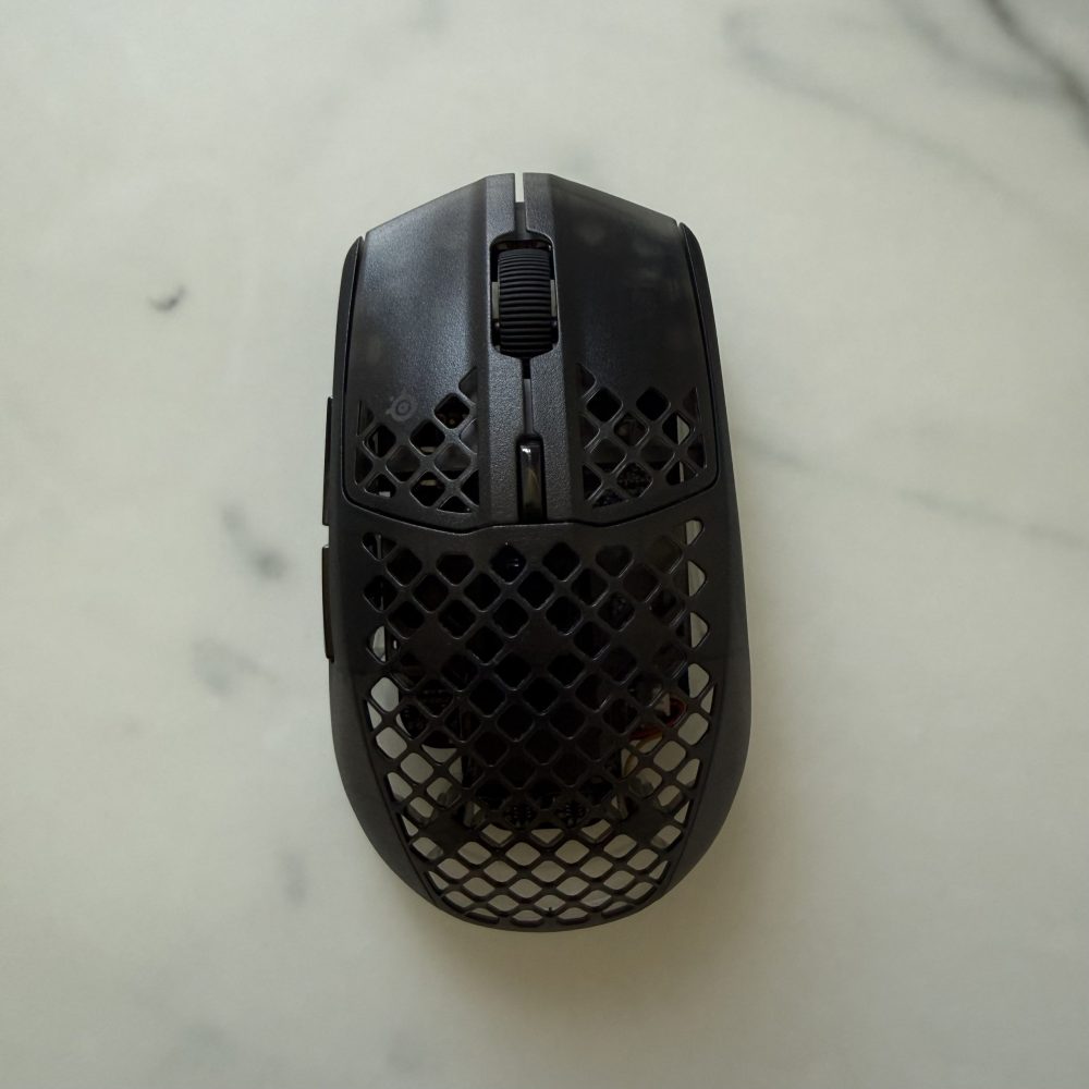 SteelSeries-Aerox-3-wireless-unboxed