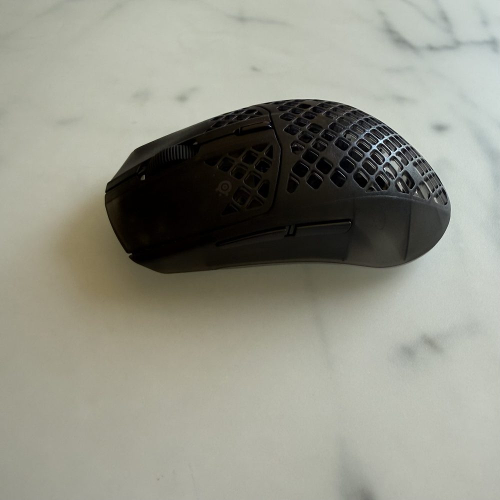 SteelSeries Aerox 3 Wireless side view