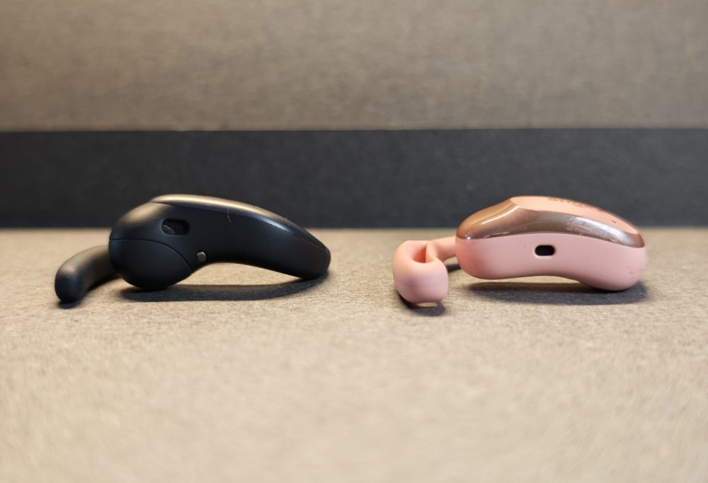 Shokz OpenFit Air 2 (left) and ONE (right). (Photo: senses.se)
