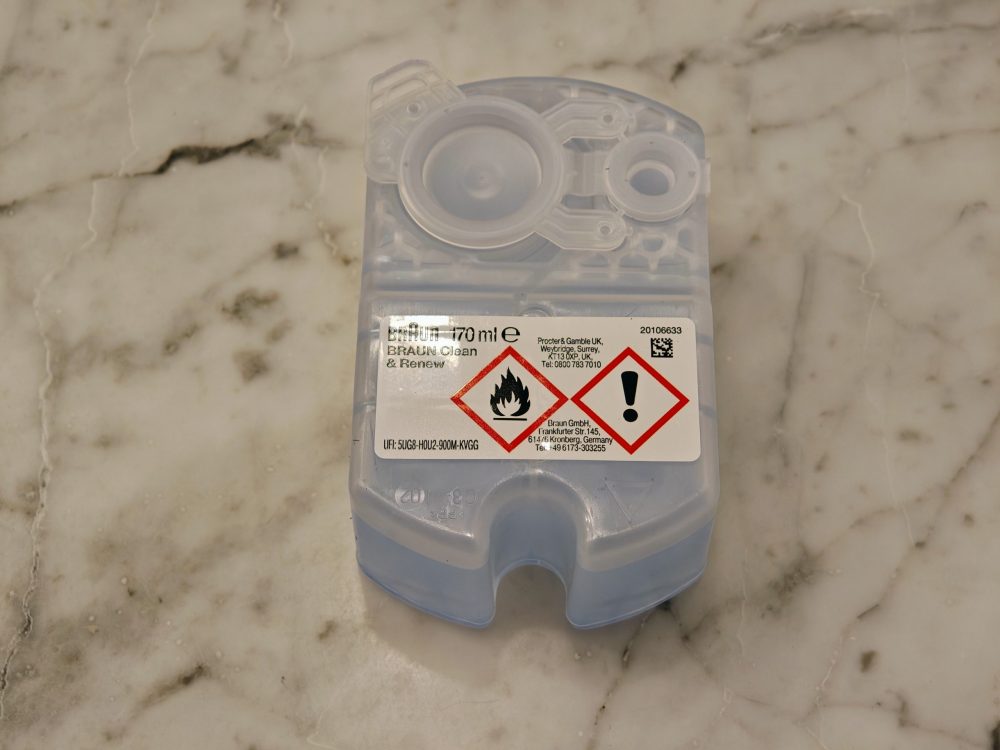 Braun NEVO – Räkna med en viss underhållskostnad om du ska köra Braun original-rengöringsvätska. Cirka 300 kr i enpack